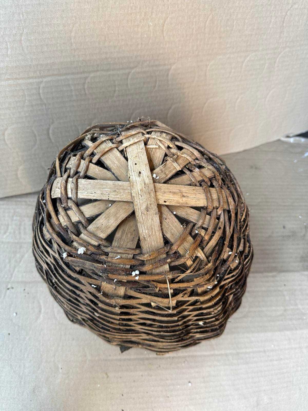 Автентична дървена кошница - изплетена от клони