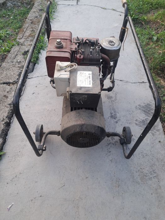 Трифазен агрегат за ток Briggs & Stratton 11 hp