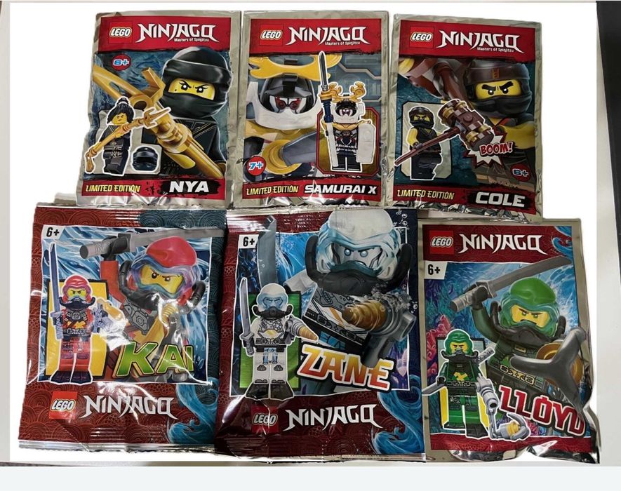 Lego Minifigurine Nya Ninajgo si Mos Craciun