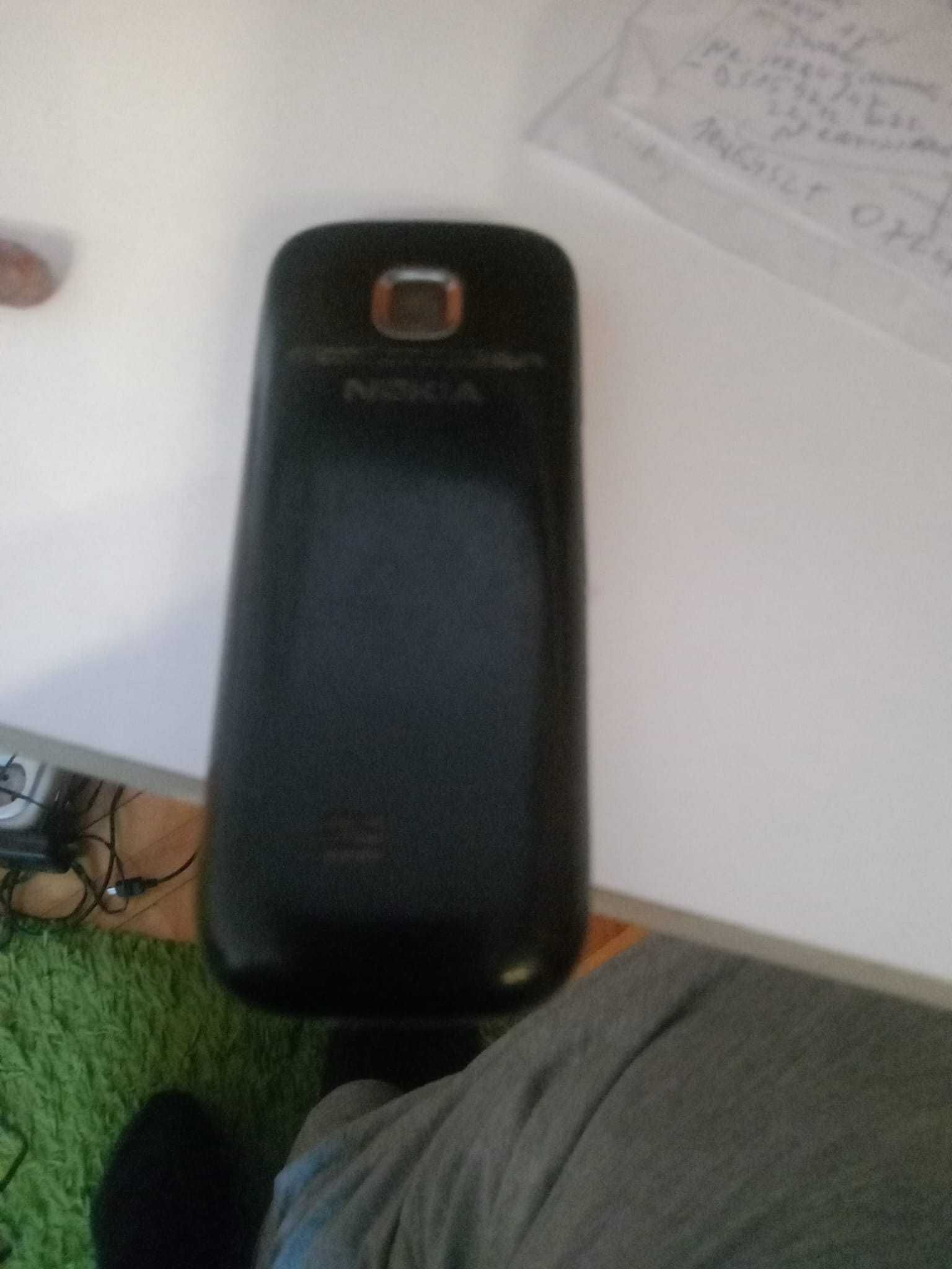 Telefon Nokia 2730 C1 funcționează bine