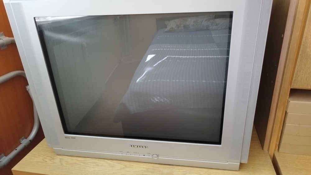 Телевизор Самсунг 27 инча