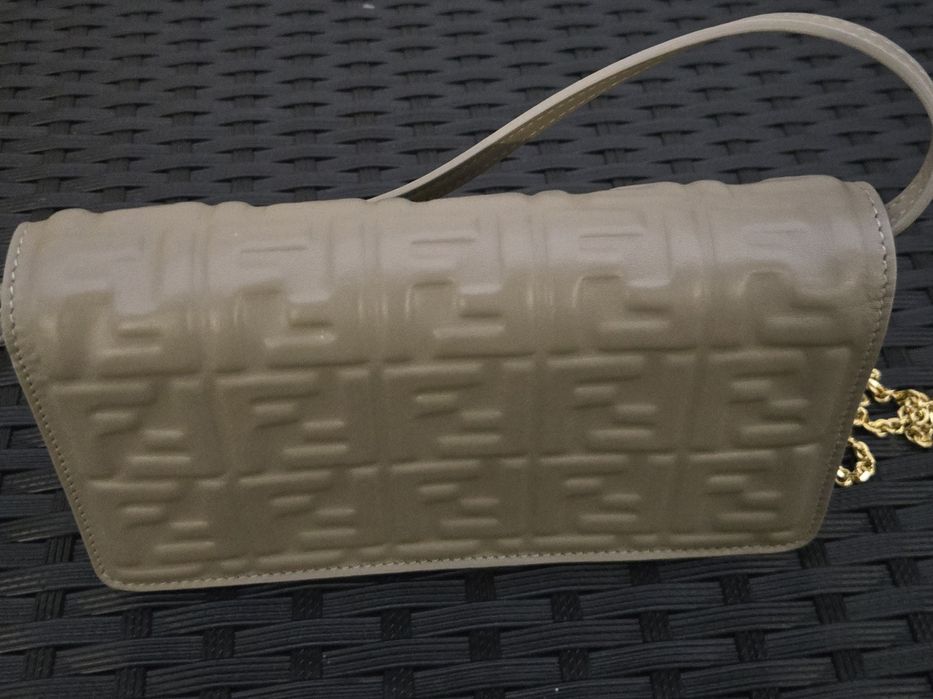 Fendi baguette оригинална чанта