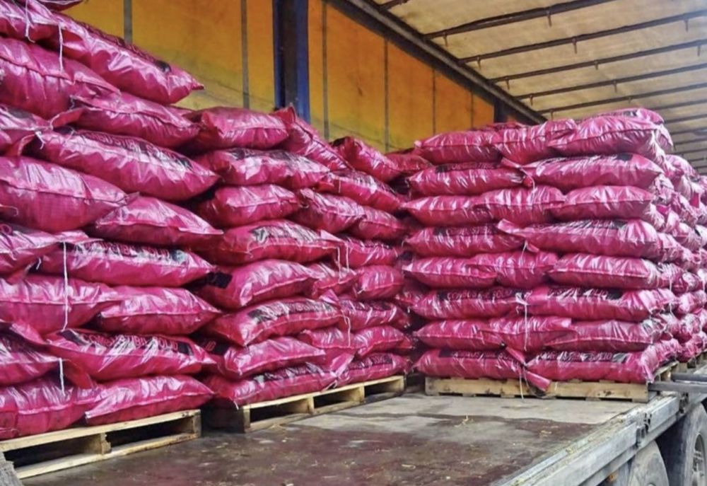 Cocs petrolier , cărbune, cu o putere calorica ridicată