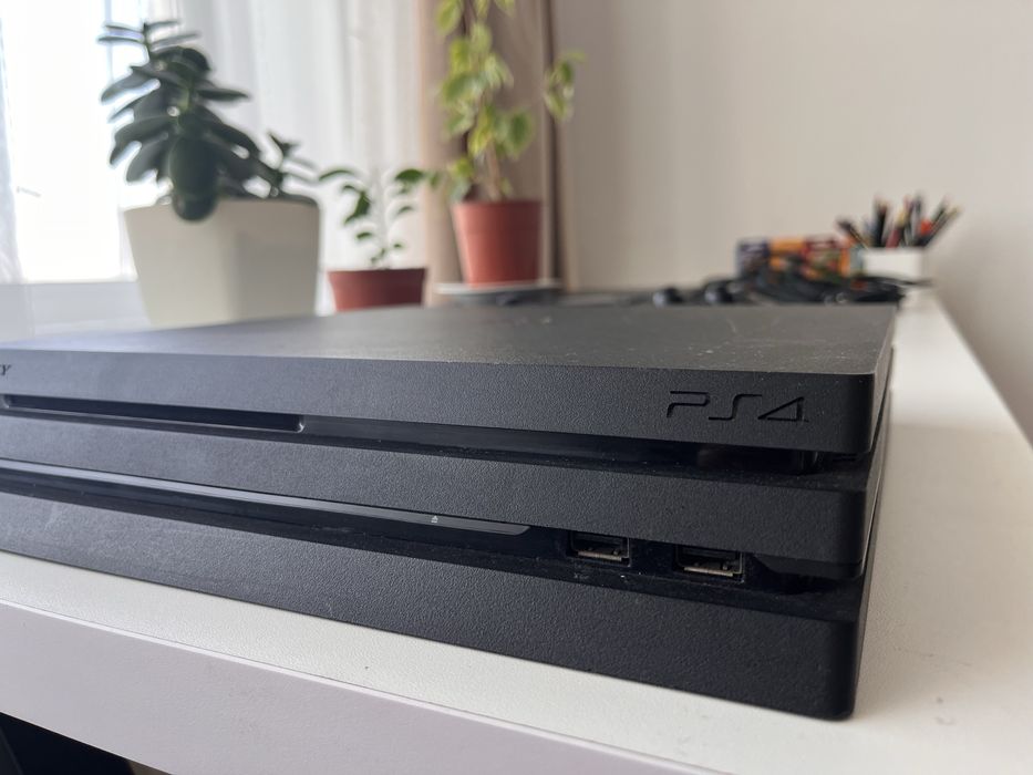 Плейстейшн 4 PS4