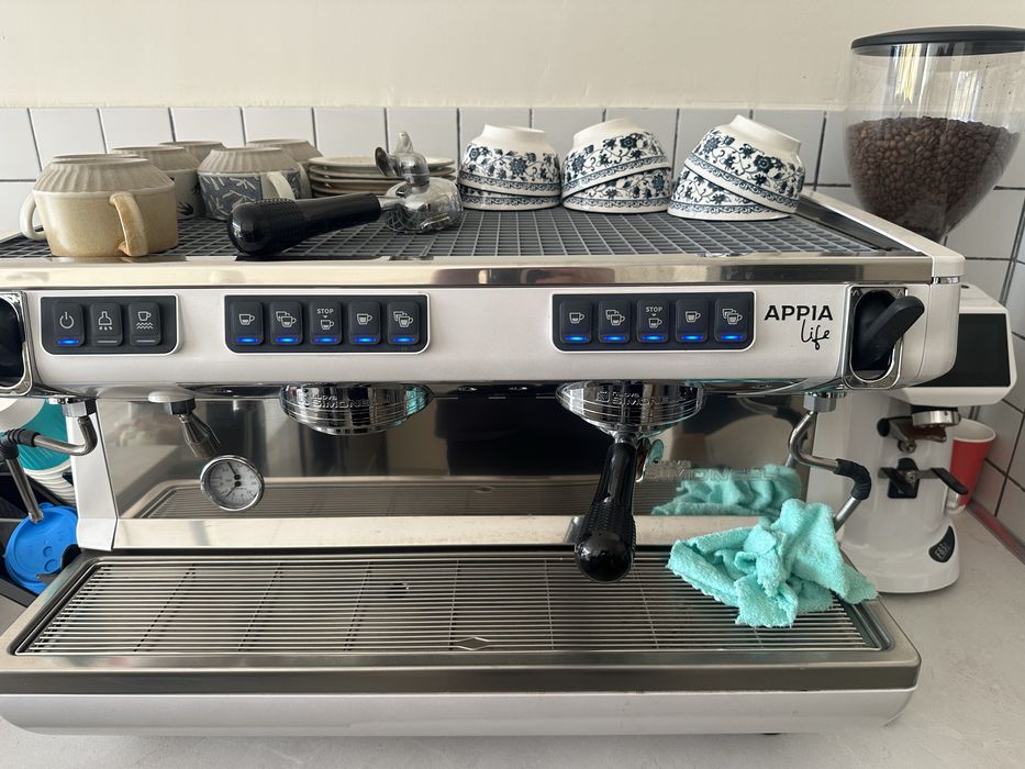 Кофемашина Nuova simonelli appia life 2gr
