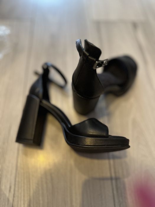 Sandale negre mar 37