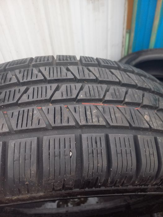 Pirelli 235/65/17 4 броя зимни