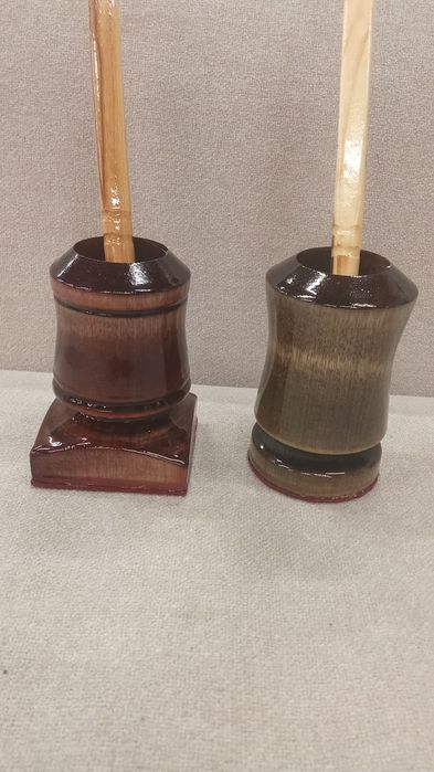 Северная подставка для ручек , окрас красное дерево и дуб