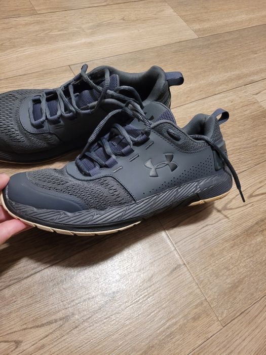 Adidasi Under Armour