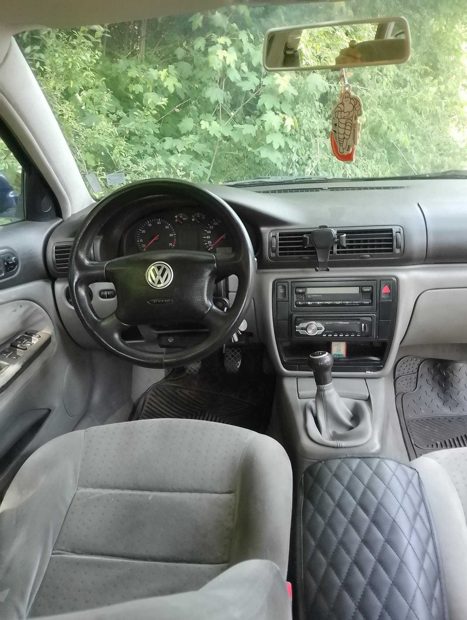 Volkswagen Passat 1.8 20 V