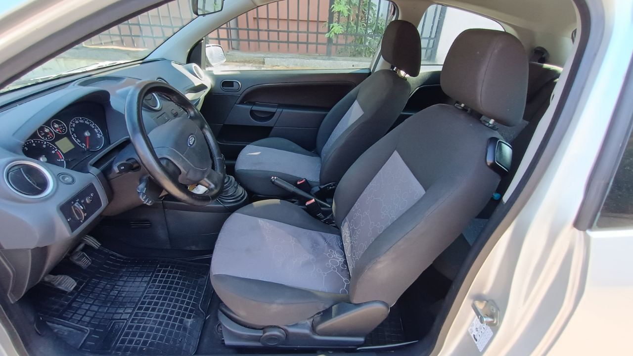 Ford fiesta бензин/газ