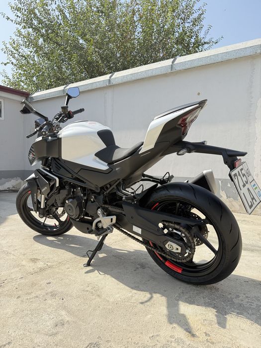Мотоцикл модель cf moto nk 450 500 куб почти новый пробег 1000 км