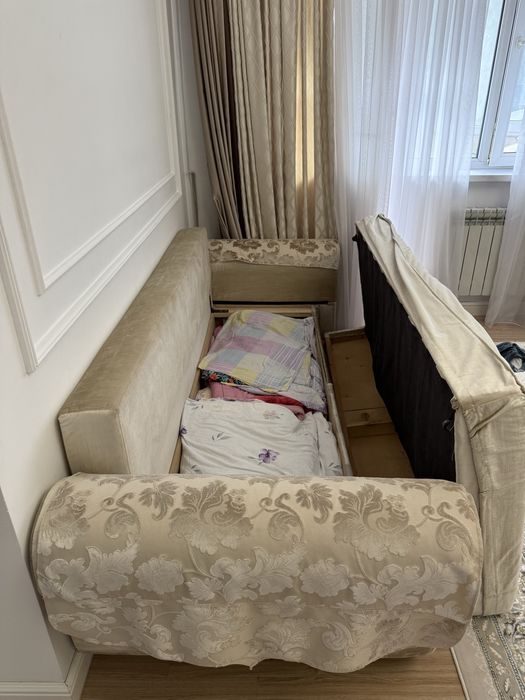 Продам два дивана ,в отличном состояний