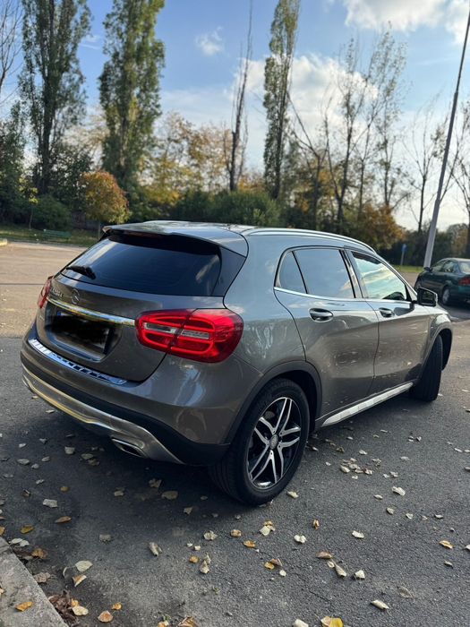 Mercedes Benz GLA200d 2016
