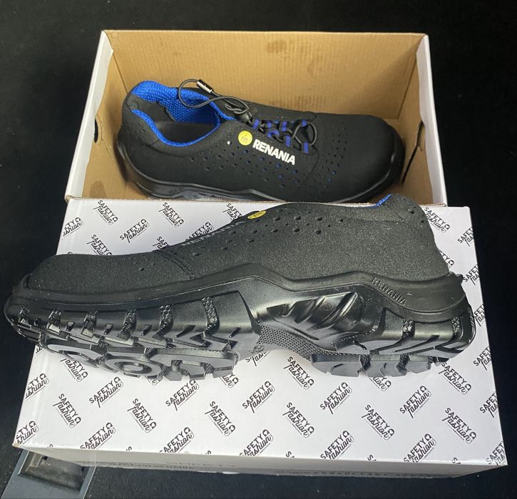 Pantofi cu bombeu si lamela de protectie