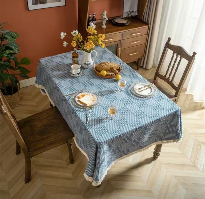 Скатерти новые продам