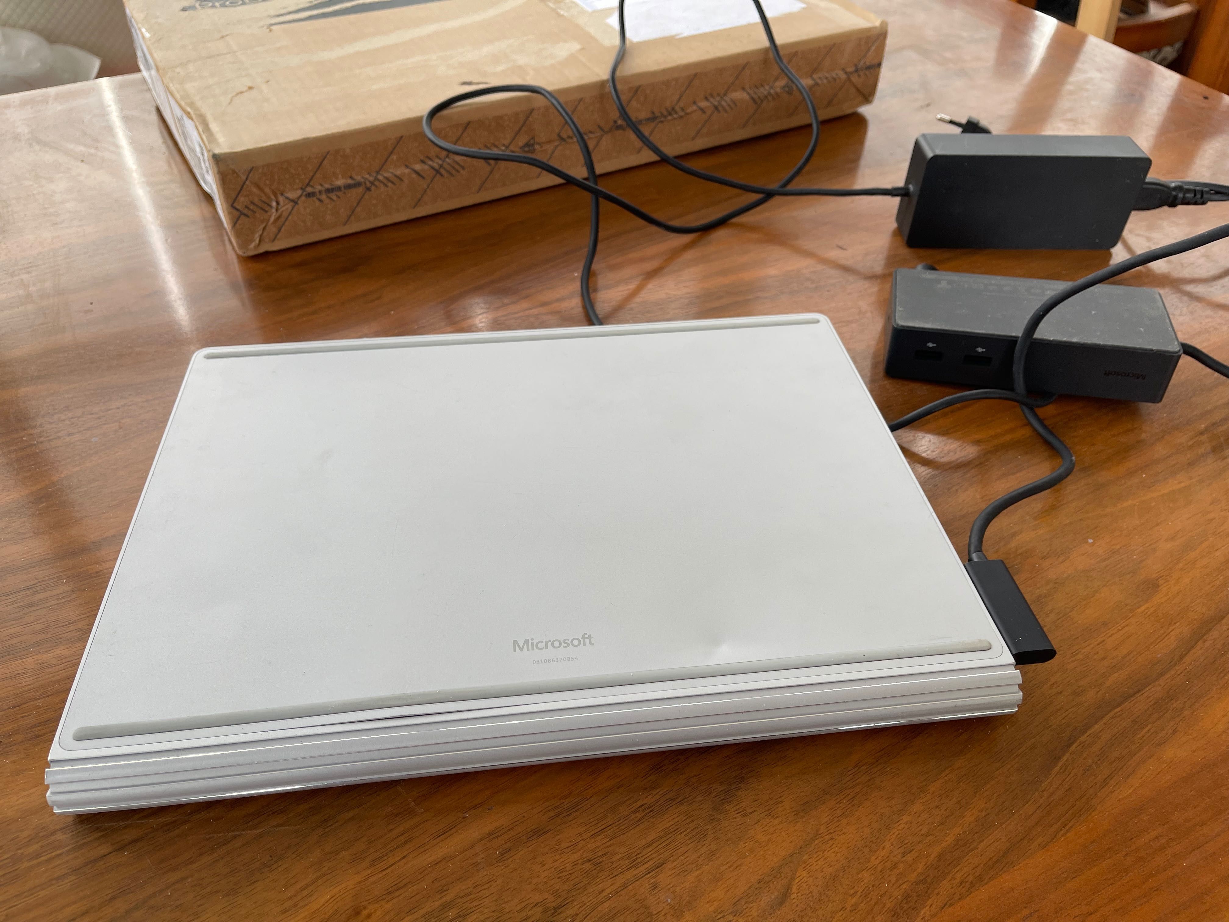 Microsoft Surface Book I5 8GB 256 SSD