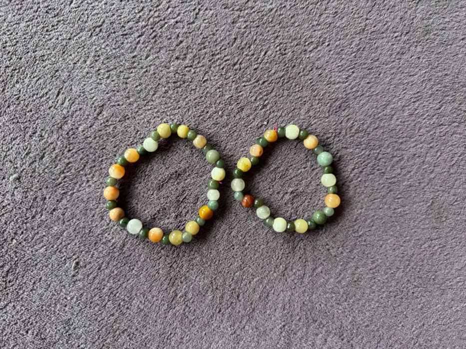 Продавам дамски гривни