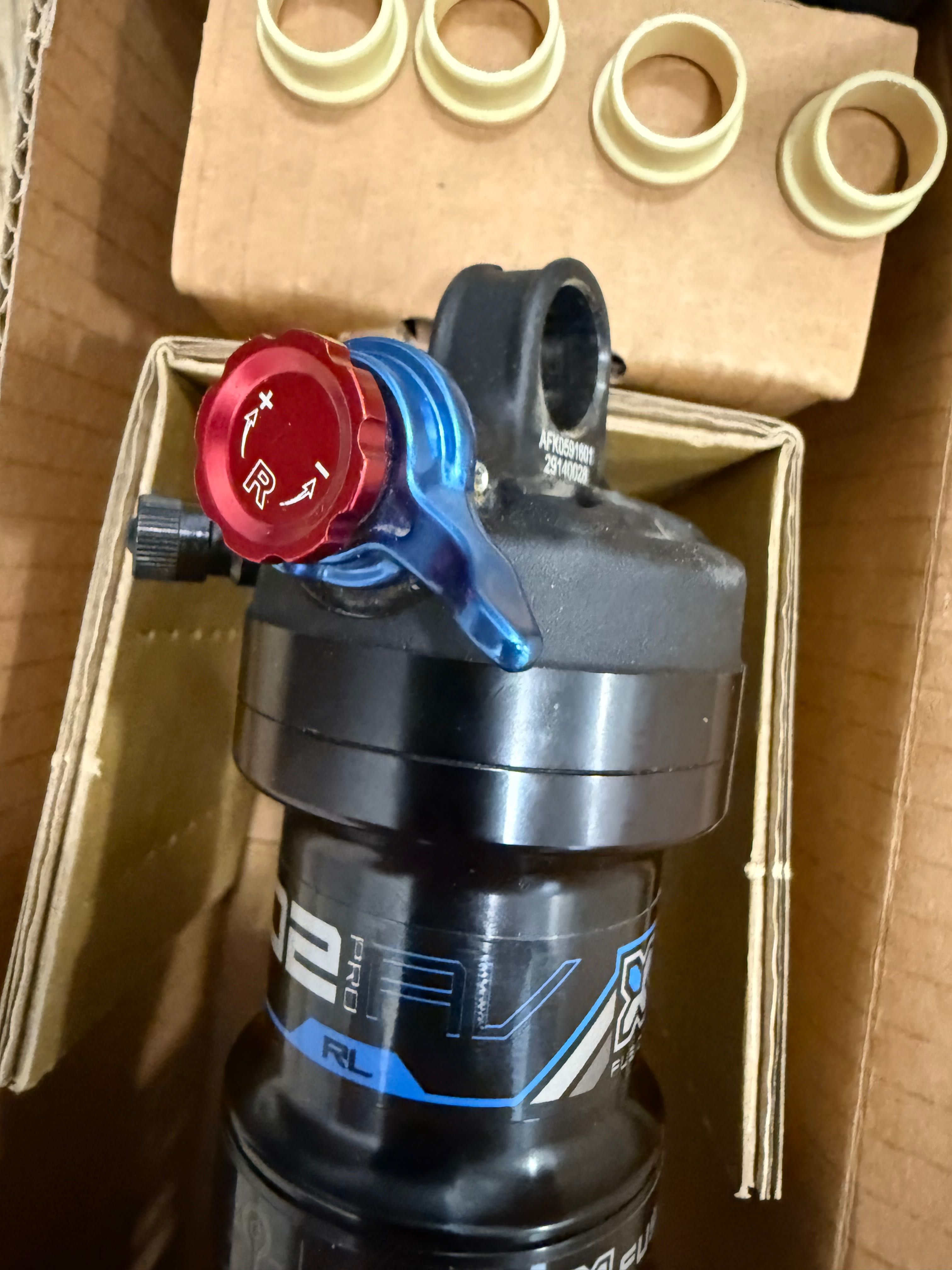 Продавам Шок X-Fusion Pro 2 RL