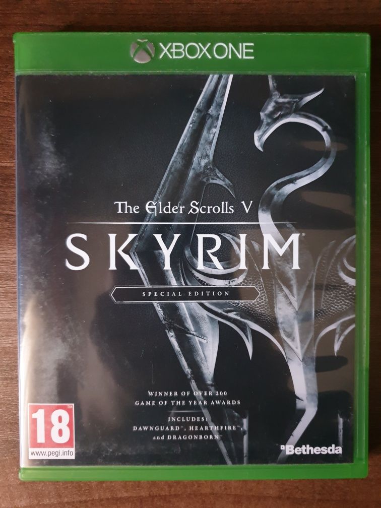 The Elder Scrolls V Skyrim Special Edition Xbox One + 2 jocuri