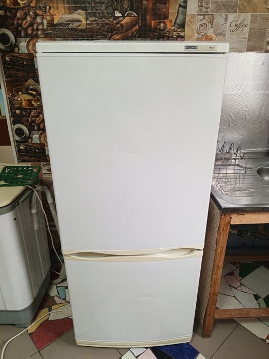 Холодильник в хорошем состоянии