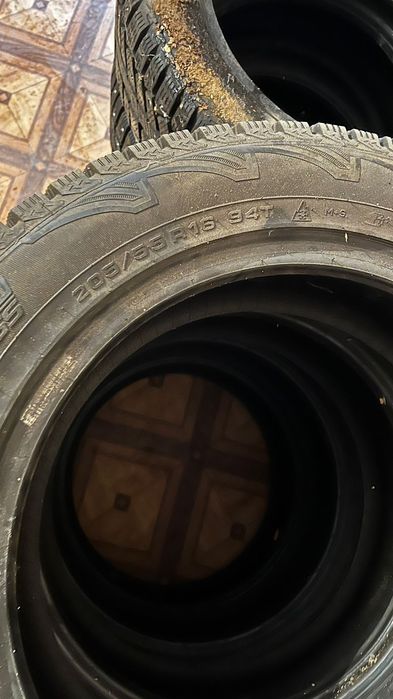 Продам зимние шины и титановые диски на весту