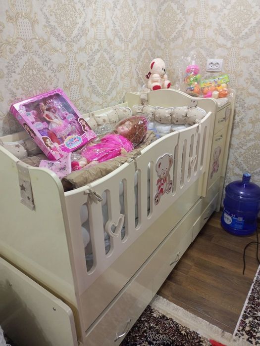 Detskiy divan  va shkafi bn