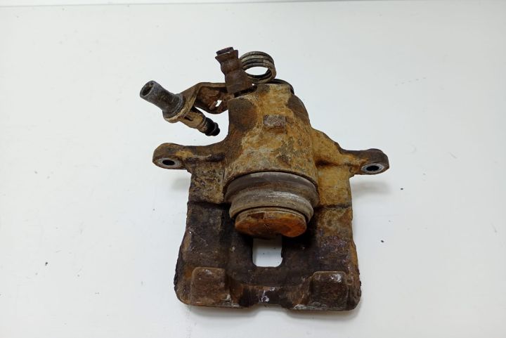 Etrier stanga spate Opel Vivaro  seria