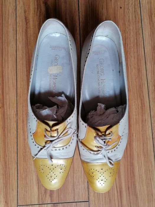 Pantofi din piele, retro pentru femei.