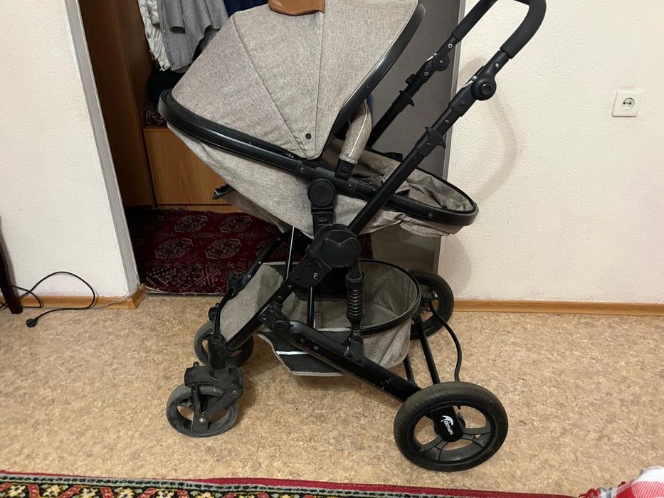 Продам коляску детскую