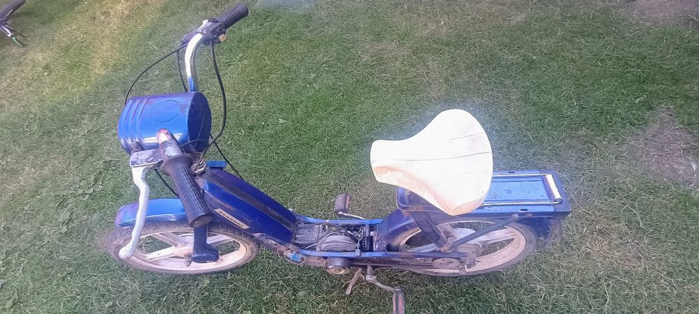Vând scuter piaggio