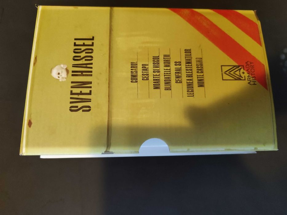 Carti de razboi - Sven Hassel - seria completa plus 2 afise mari