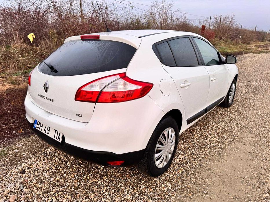 Renault Megane III facelift 1.5 dci luata din Romania istoric la zi