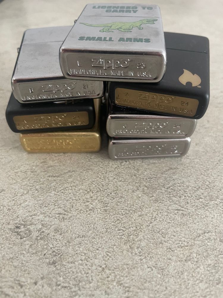 Vand brichete Zippo noi , originale , sigilate