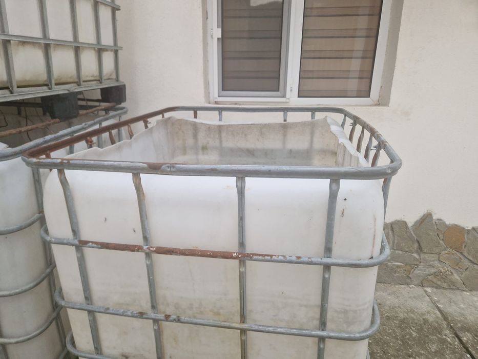 Bazine 1000L 350 lei bucata