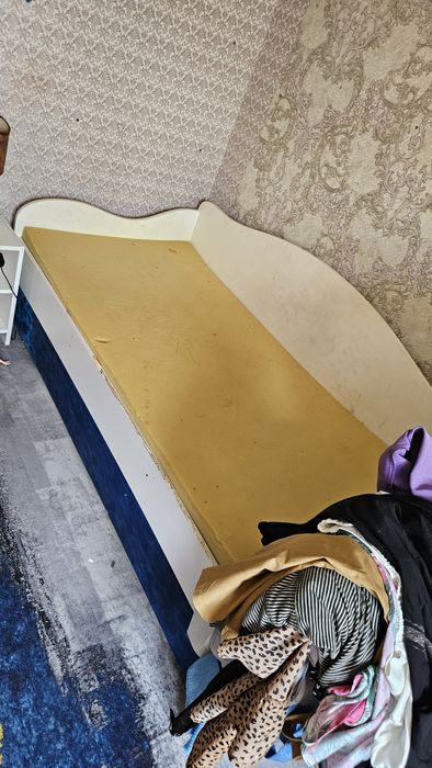 Продам кровать детскую