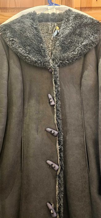 Продавам кожух от агнешка кожа
