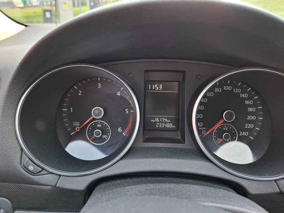 Volkswagen Golf 6 – 1.6 TDI •105 CP•An 2010Euro5•233k km•Gri metalizat