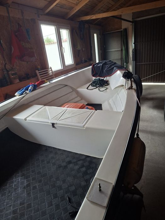 FIBROMARINE 380 an 2021+ motor Mercury 15 cp an 2022