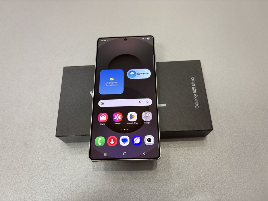 Samsung Galaxy S25 Ultra, 256 gb, 12 gb ram, Titanium Gray, la cutie