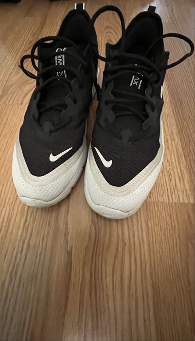 Маратонки-nike airmax