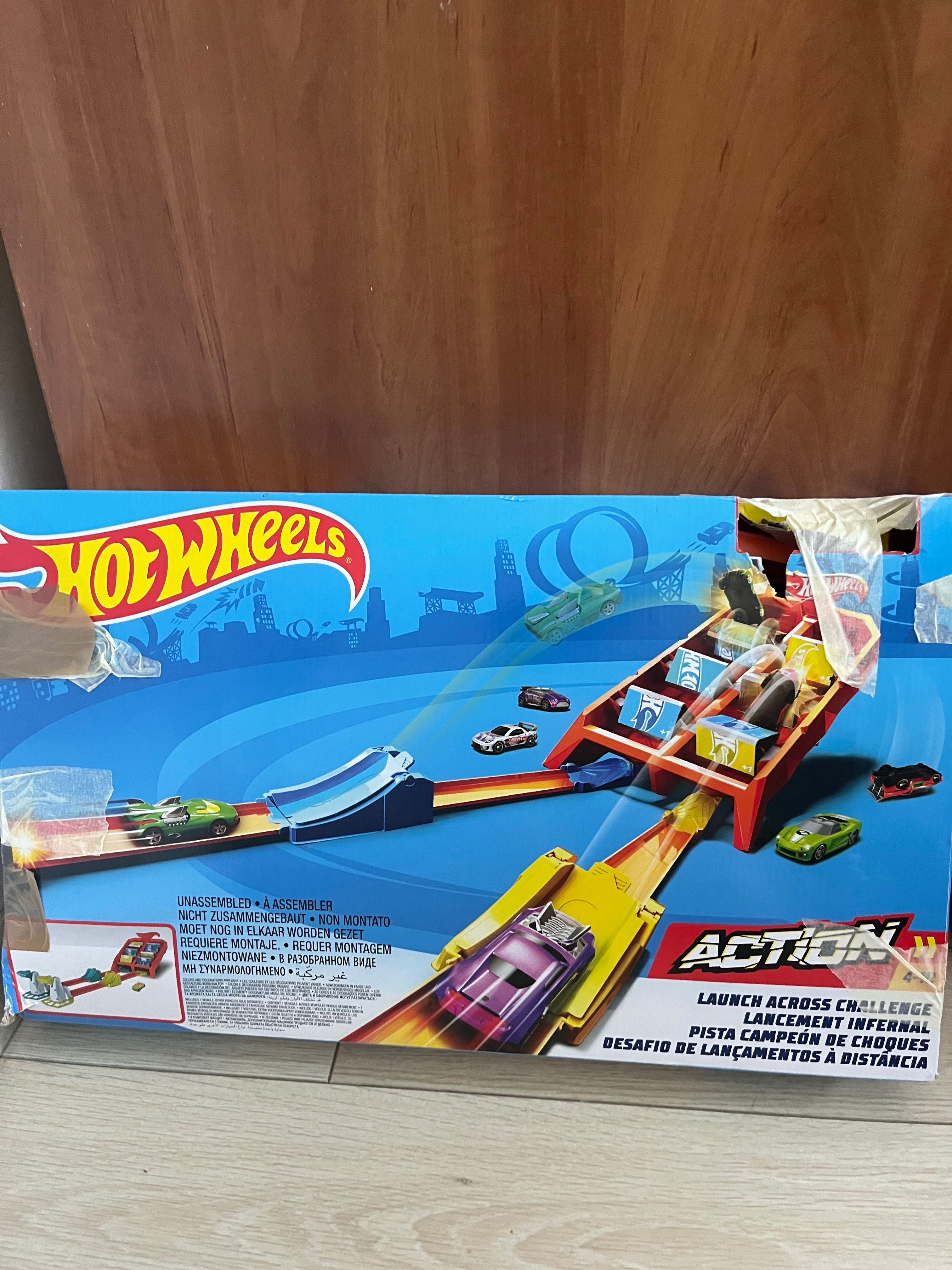 Hot wheels писта с колички