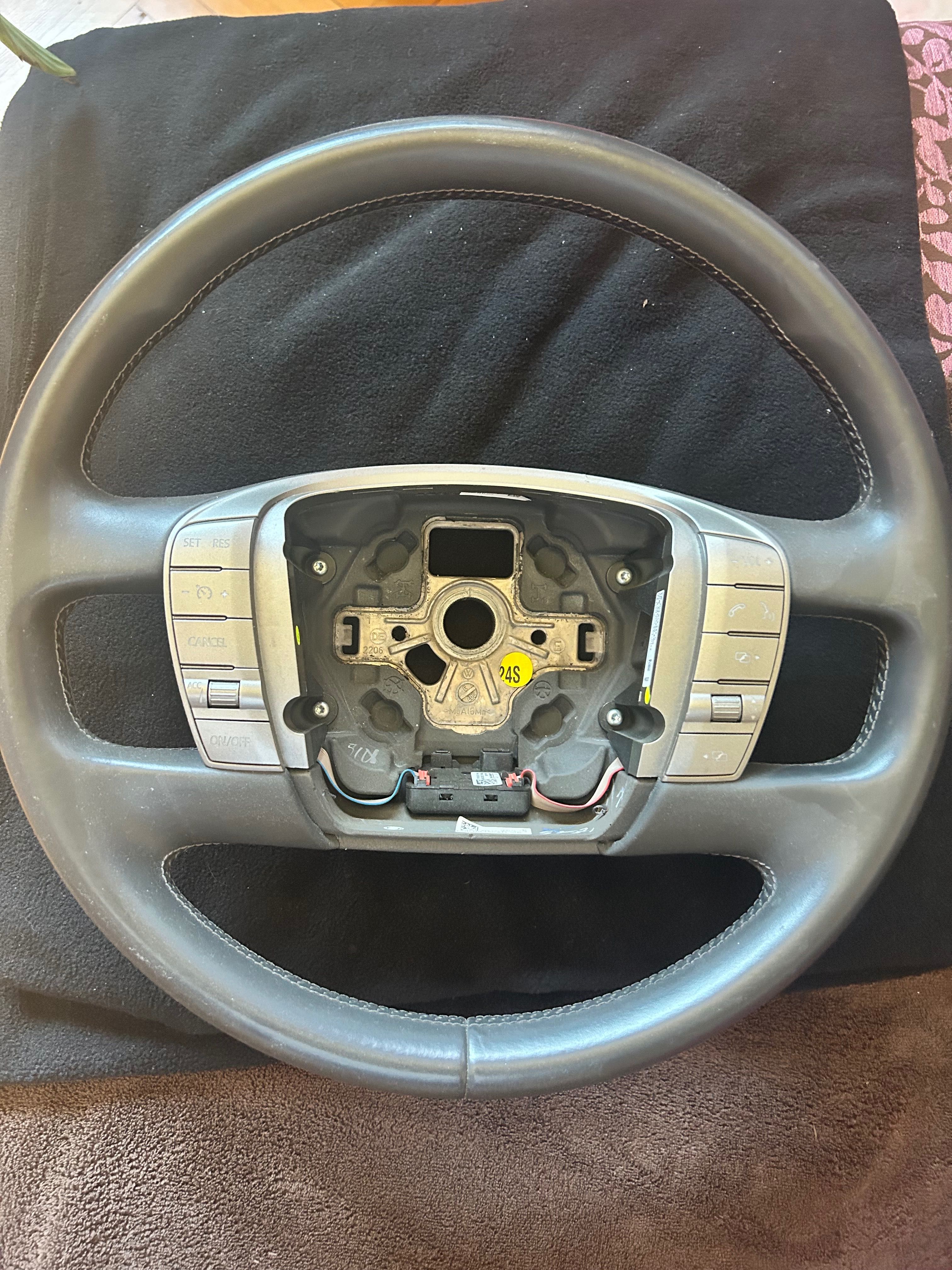 Porsche Cayenne 2013 - Волан; Vw Phaeton 2013 - Волан