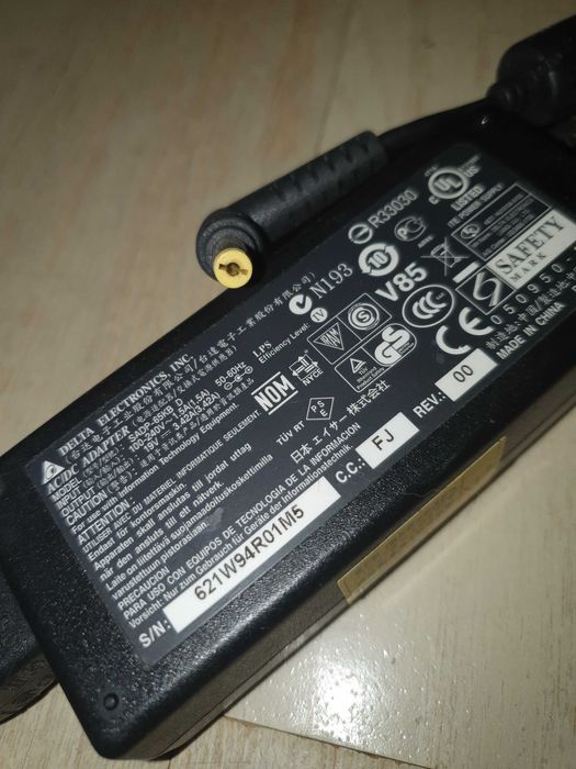 Incarcator alimentator original Acer Delta 65W 19V 3.42A SADP-65KB D