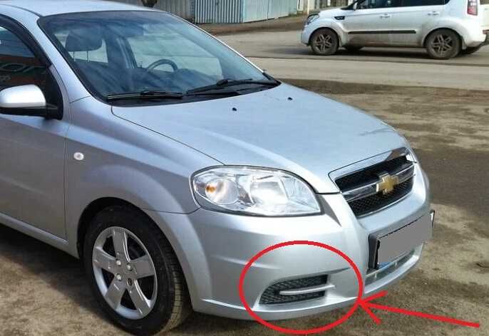 Заглушка бампера левая Chevrolet Aveo II (T250)