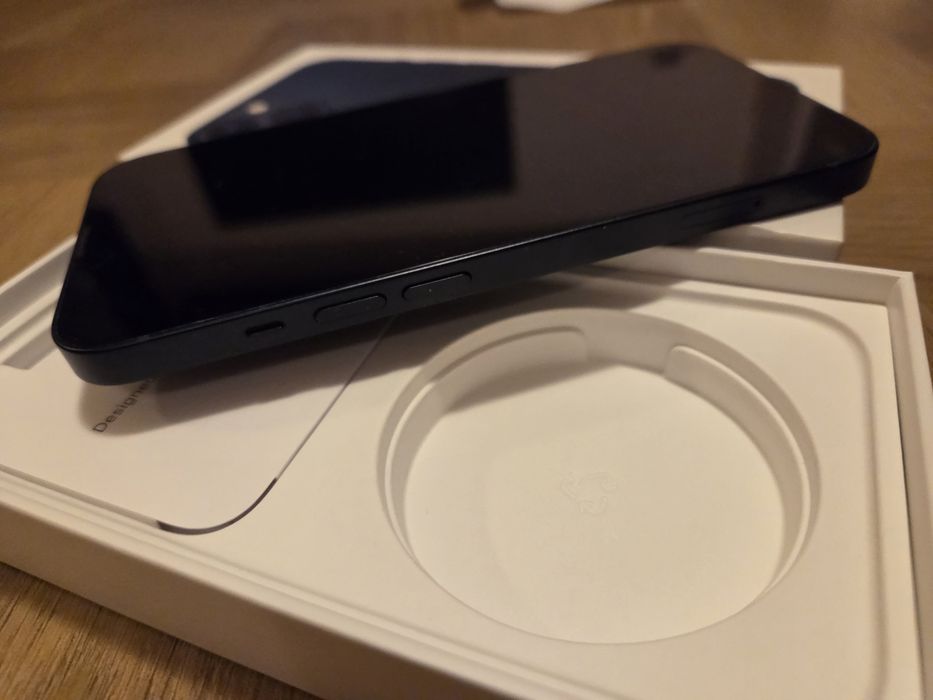 IPhone 13 128GB midnight black