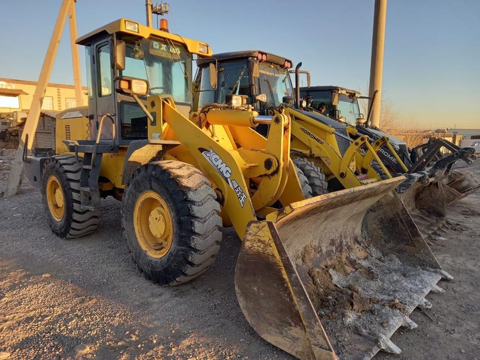 Вывоз очистка снега мусора Услуги техники погрузчик экскаватор гидромо