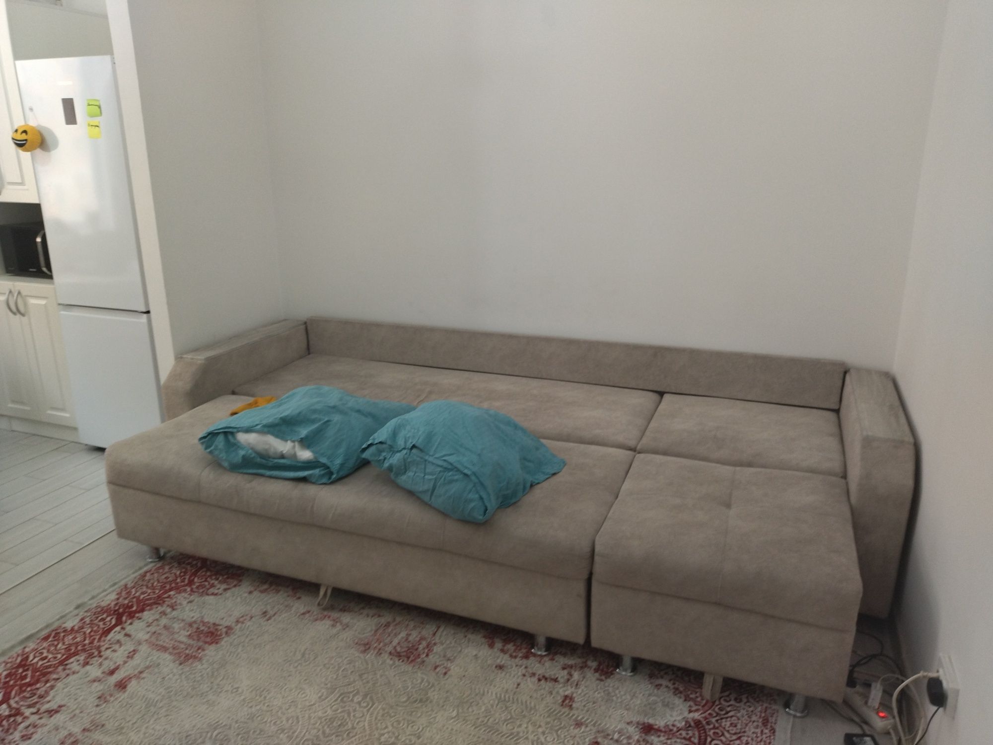 Продам диван 3 метра в длину раскладной