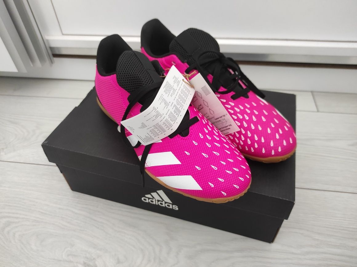 Обувки за футбол Adidas Predator 4