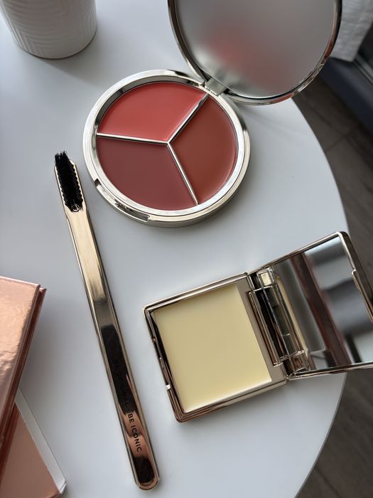 Iconic London - set 3 produse make up